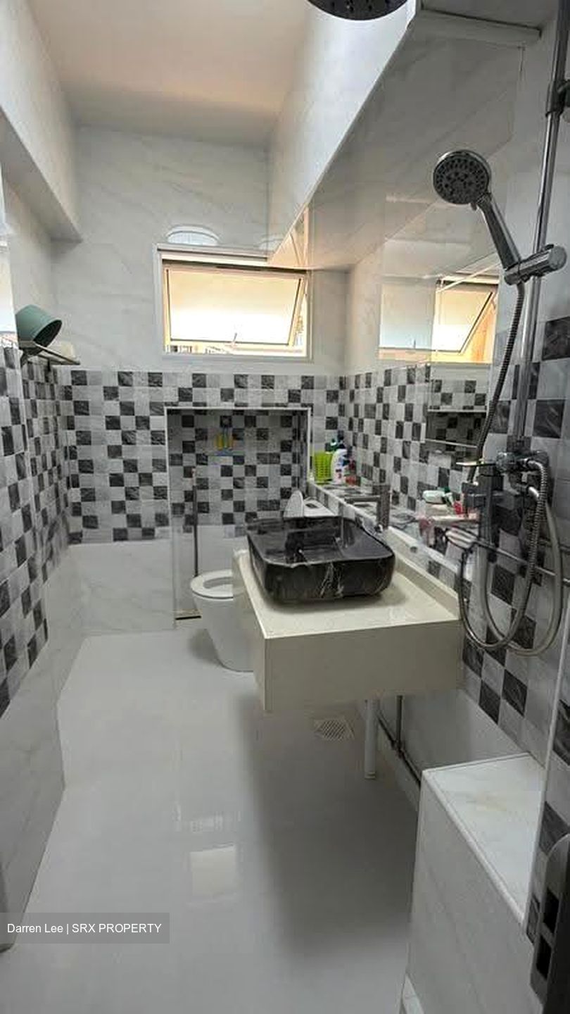 Blk 856E Tampines Street 82 (Tampines), HDB Executive #613220031